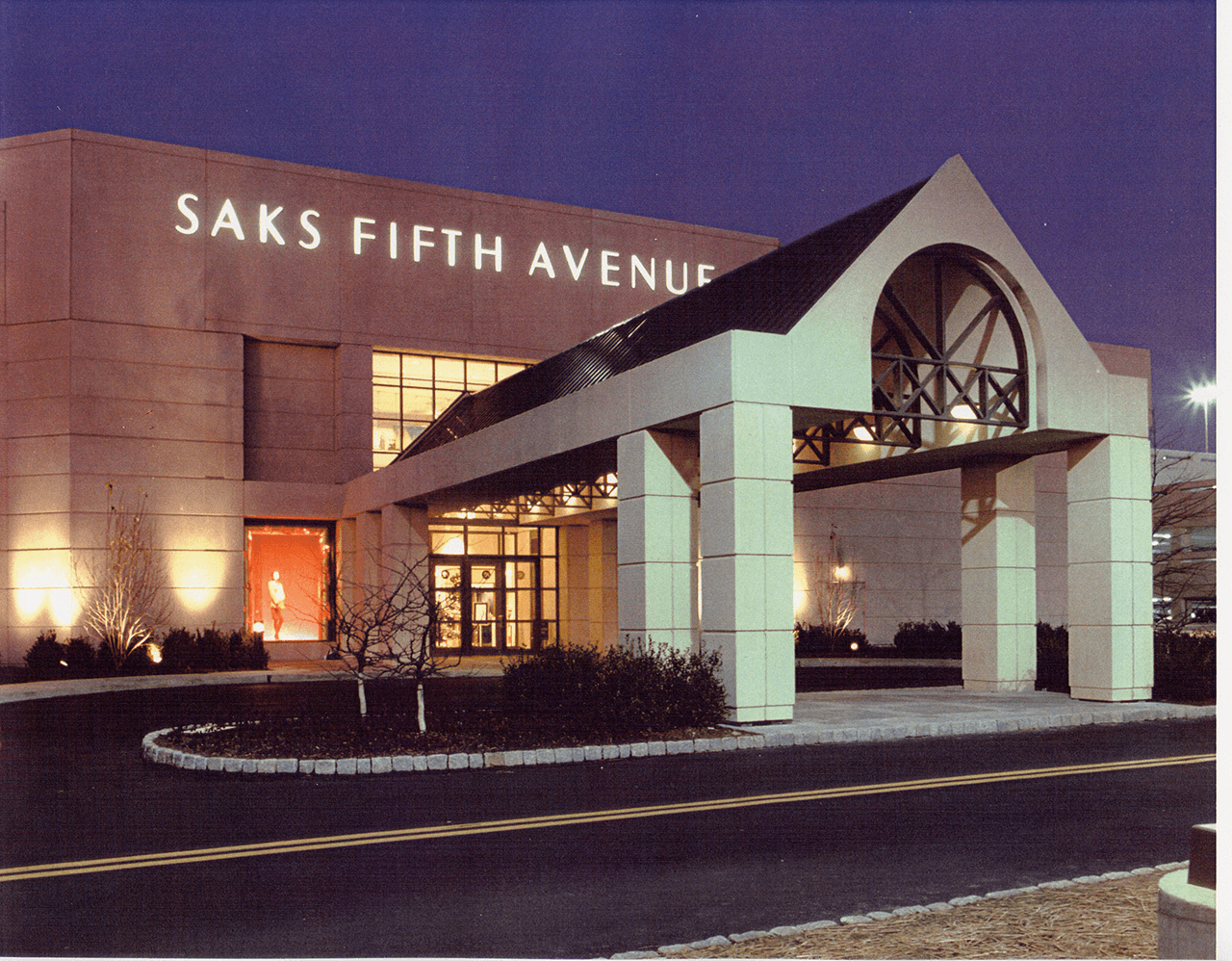 Saks Fifth Avenue Short Hills